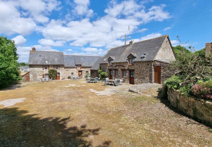 Villa i Saint-Connec, Cotes-d'Armor, Saint-Connec - € 399.000 | Ref: YL-4671 - foto 1