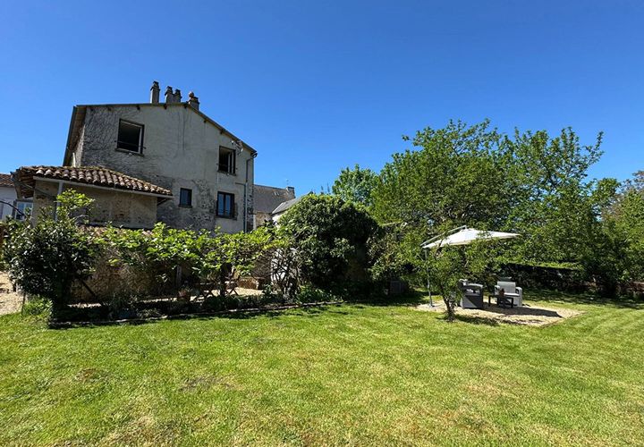 Villa i Le Dorat, Haute-Vienne, Le Dorat - € 270.000 | Ref: AM-4672 - foto 1