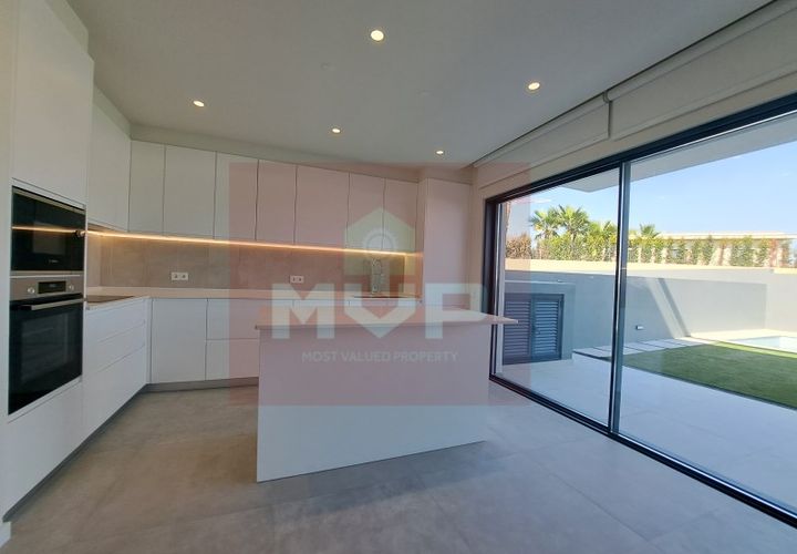 Byhus i Montenegro, Faro, Montenegro - € 950.000 | Ref: 170250029 - foto 1