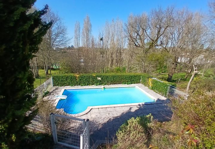 Villa i Montguyon, Charente-Maritime, Montguyon - € 278.000 | Ref: BVI79961 - foto 1
