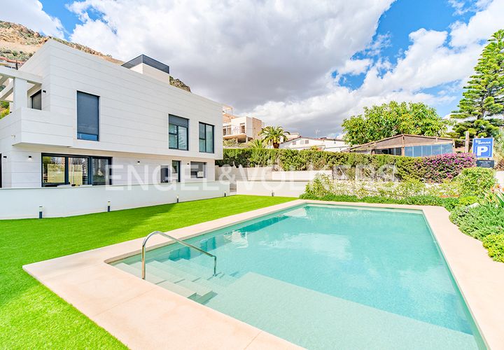 Villa a Alicante, Alicante, Alicante - € 1.175.000 | Ref: W-02ZHEV - foto 1