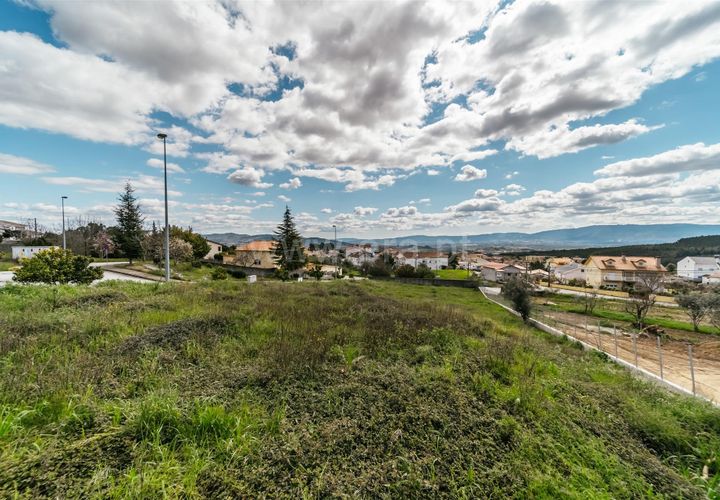 Helårsgrund i Covilha, Castelo Branco, Covilha - € 230.000 | Ref: 111250063 - foto 1