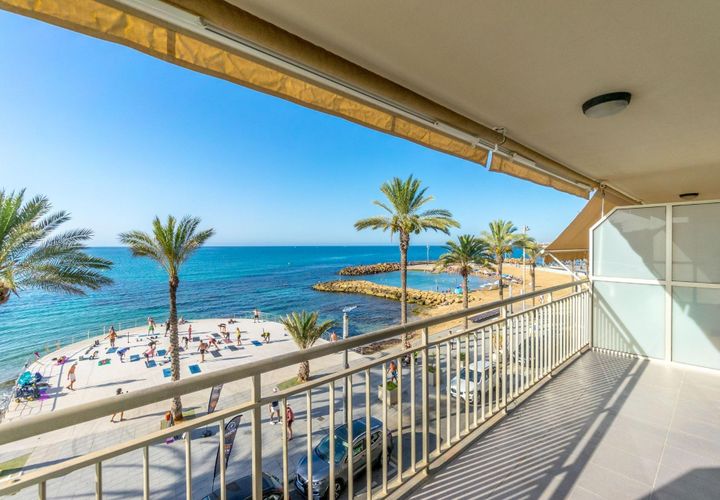 Leilighet i Torrevieja, Alicante, Torrevieja - € 379 000 | Ref: AM-01824/8919 - foto 1