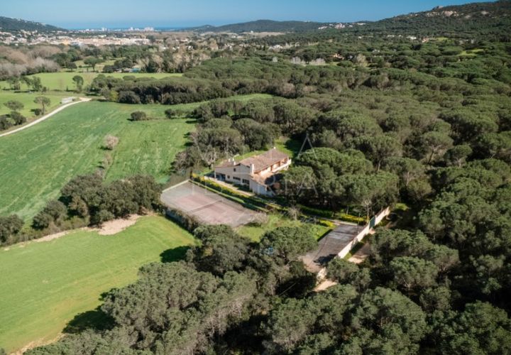 Villa i Bufaganyes, Gerona, Bufaganyes - € 1.400.000 | Ref: 295 - foto 1