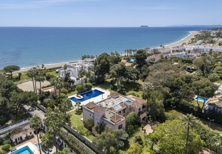 Villa i Estepona, Malaga, Estepona - € 13.500.000 | Ref: R112-09283 - foto 1