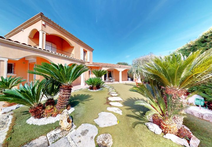 Villa a Carros, Alpes-Maritimes, Carros - € 1.239.500 | Ref: 85653543 - foto 1