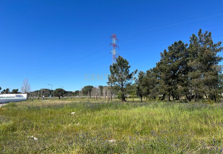 Helårsgrund i Entroncamento, Santarem, Entroncamento - € 77.000 | Ref: C0452-00449 - foto 1