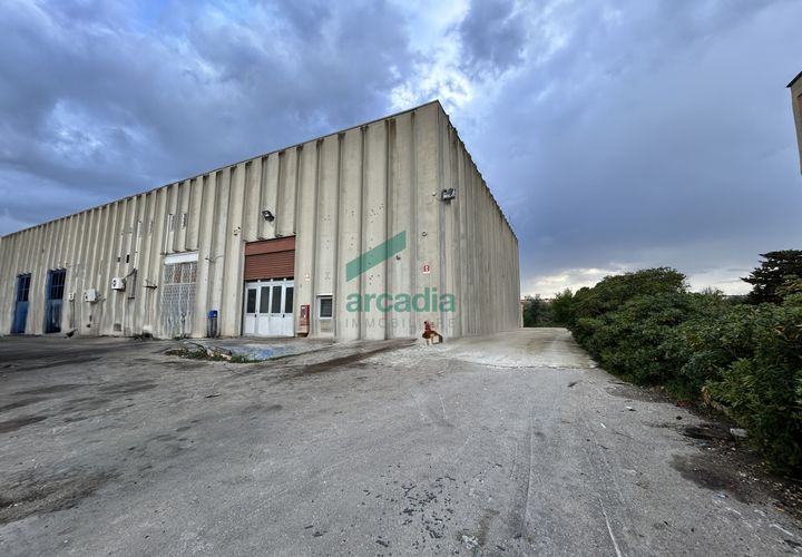 L'establiment comercial a Bitonto, Bari, Bitonto - € 1.050/mes | Ref: 11477/2021 - foto 1