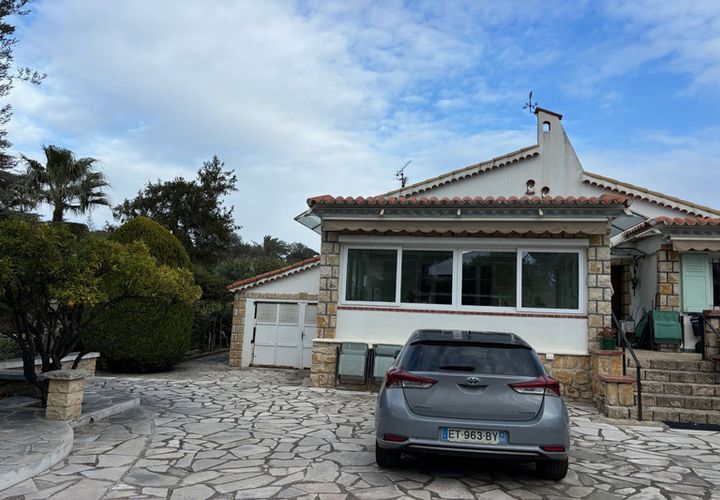 Villa i Antibes, Alpes-Maritimes, Antibes - € 1.995.000 | Ref: HH-15743467 - foto 1