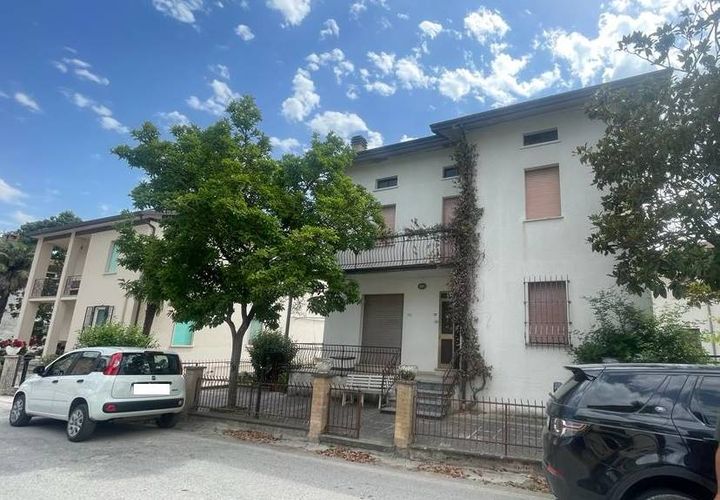 Villa a Gubbio, Perugia, Gubbio - € 85.000 | Ref: GU8754 - foto 1