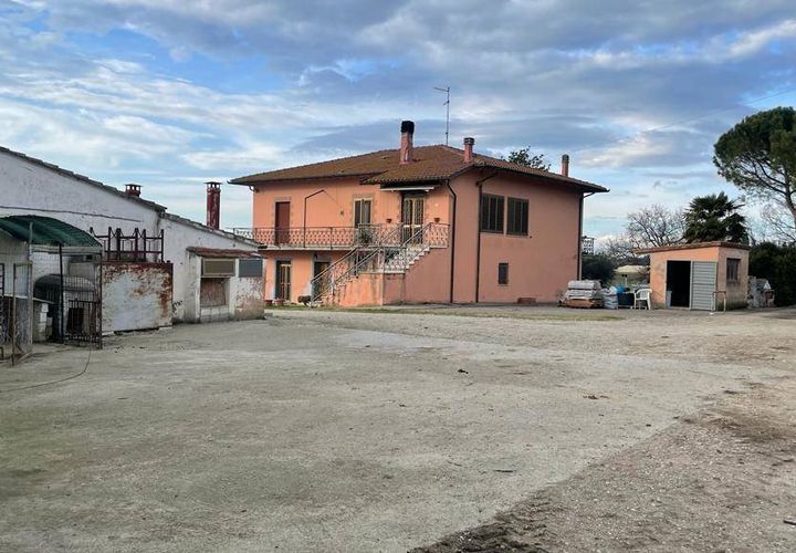 Farm i Cortona, Arezzo, Cortona - € 1.200.000 | Ref: AZ60 - foto 1