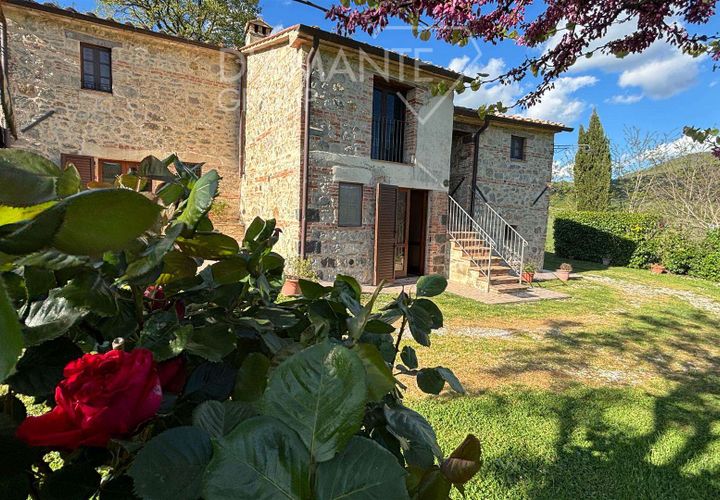 Farm i Radicofani, Siena, Radicofani - € 1.050.000 | Ref: AZ301 - foto 1