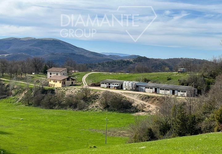 Farm i Sellano, Perugia, Sellano - € 1.020.000 | Ref: AZ353 - foto 1