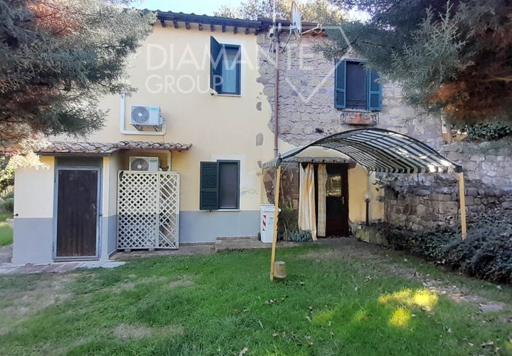 Farm i Valentano, Viterbo, Valentano - € 450.000 | Ref: AZ331 - foto 1