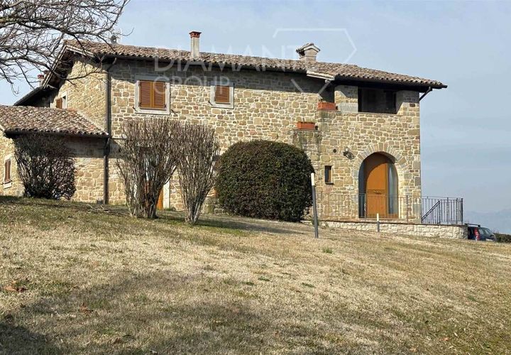 Farm hus i Gubbio, Perugia, Gubbio - € 500.000 | Ref: GU6359 - foto 1