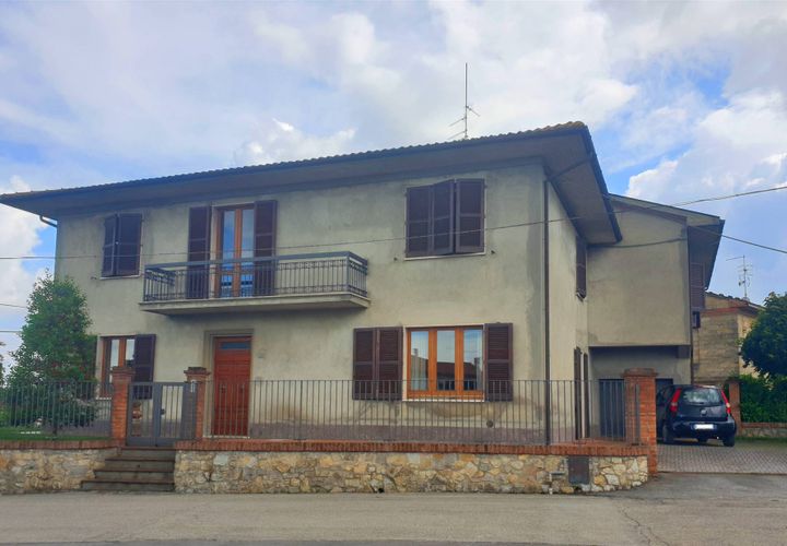 Villa a Chiusi, Siena, Chiusi - € 250.000 | Ref: SI8665 - foto 1