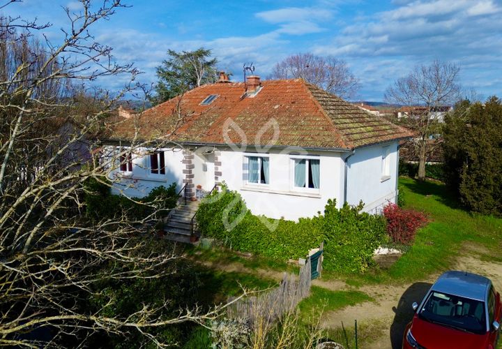 Villa a Brioude, Haute-Loire, Brioude - € 182.000 | Ref: V10000200 - foto 1