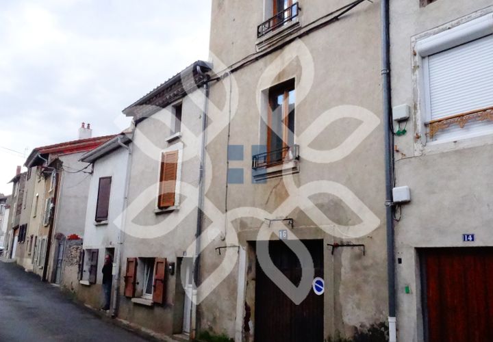 Landsbyhus i Brioude, Haute-Loire, Brioude - € 27.000 | Ref: V80000201 - foto 1