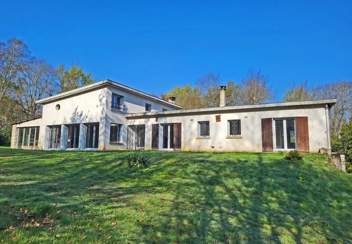Villa a Cognac, Charente, Cognac - € 350.000 | Ref: BVI80241 - foto 1