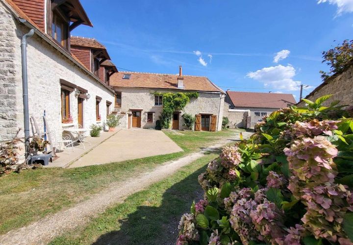 Landejendom i Etampes, Essonne, Etampes - € 312.900 | Ref: 2659UBI - foto 1