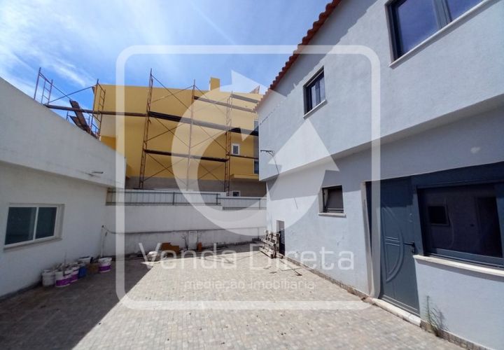Villa a Amora, Setubal, Amora - € 445.000 | Ref: VD-2402040/W14/IP - foto 1