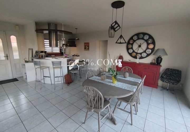 Villa i Les Herbiers, Vendee, Les Herbiers - € 298.000 | Ref: 437_V5290000001 - foto 1