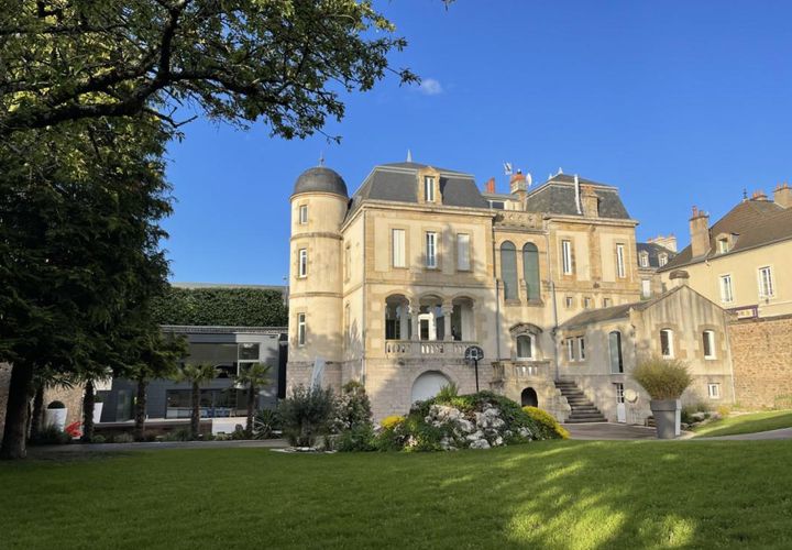 Erhvervsejendom i Autun, Saone-et-Loire, Autun - € 690.000 | Ref: 4924 - foto 1