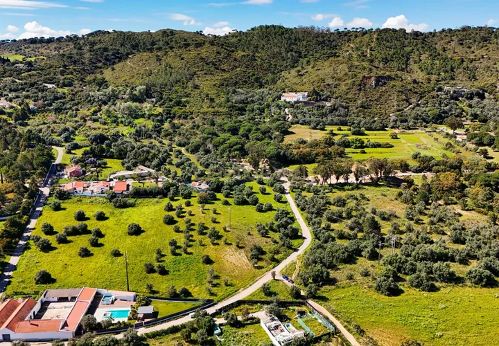 Helårsgrund i Setubal, Setubal, Setubal - € 1.100.000 | Ref: C0237-03429 - foto 1