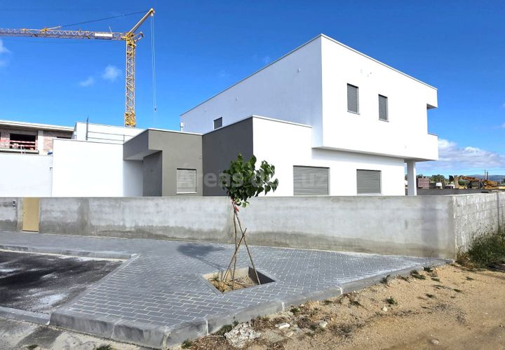 Villa i Batalha, Leiria, Batalha - € 430 000 | Ref: 3536AA/25 - foto 1