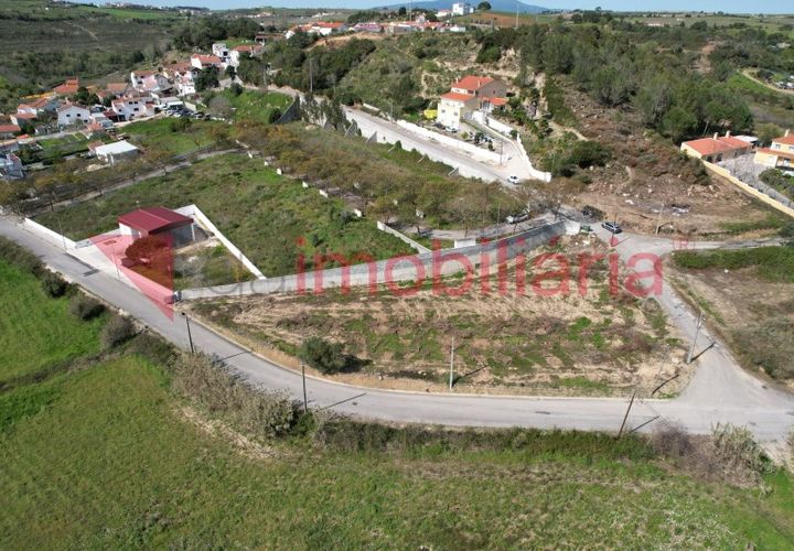 Helårsgrund i Alenquer, Lisbon, Alenquer - € 175.000 | Ref: 18800300 - foto 1