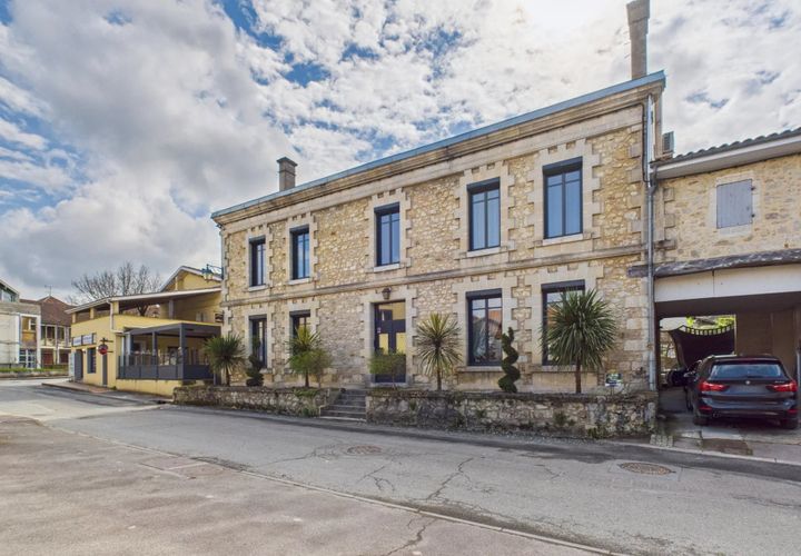 Landsbyhus i La Roche-Chalais, Dordogne, La Roche-Chalais - € 636.000 | Ref: BVI79808 - foto 1