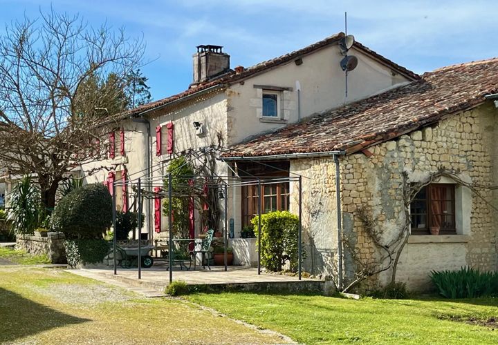 Landsbyhus i Poullignac, Charente, Poullignac - € 398.000 | Ref: BVI79861 - foto 1