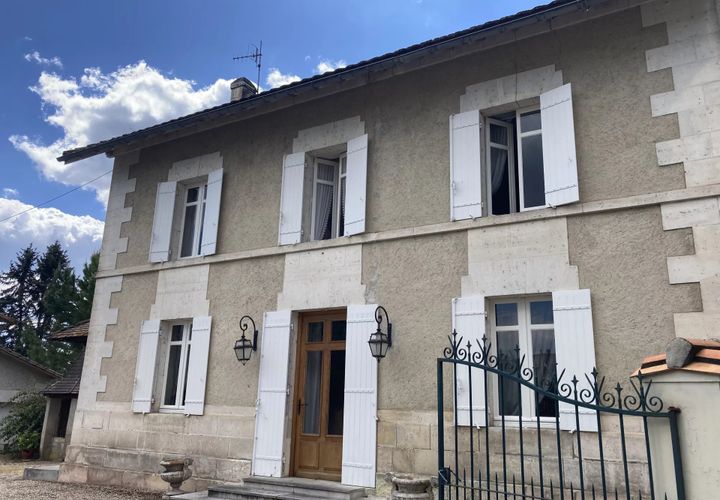 Villa a Saint-Severin, Charente, Saint-Severin - € 197.000 | Ref: BVI75015 - foto 1