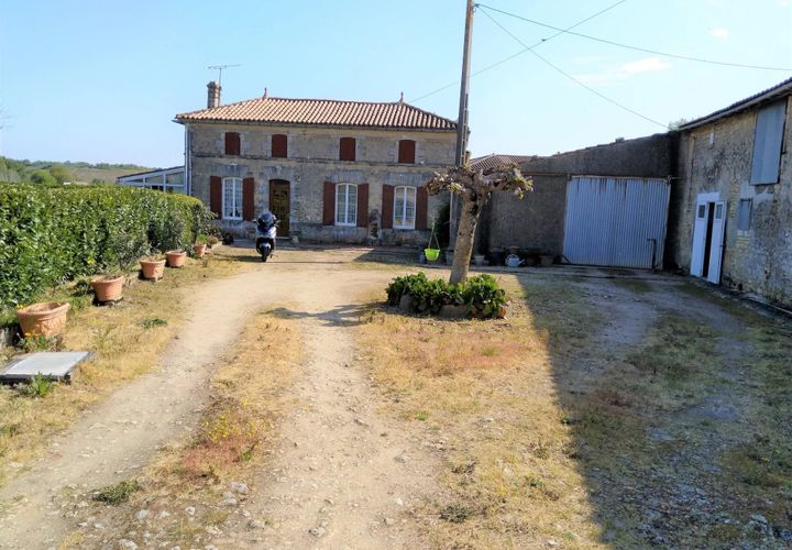 Villa a Mirambeau, Charente-Maritime, Mirambeau - € 235.100 | Ref: BVI60563 - foto 1