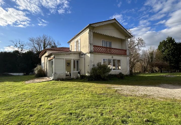 Villa a Reignac, Charente, Reignac - € 235.400 | Ref: BVI74448 - foto 1