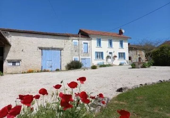 Villa i Ventouse, Charente, Ventouse - € 278.200 | Ref: BVI74315 - foto 1
