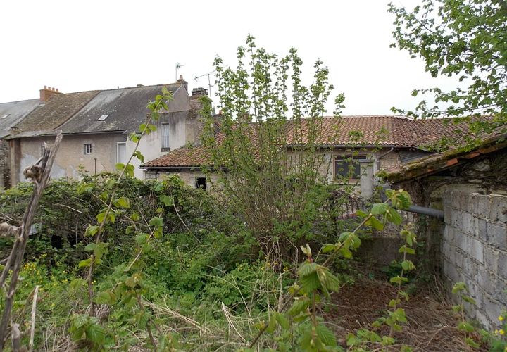 Dorfhaus in Charroux, Vienne, Charroux - € 31.000 | Ref: BVI65791 - Foto 1