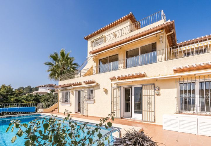 Villa i Denia, Alicante, Denia - € 699.000 | Ref: L001687 - foto 1