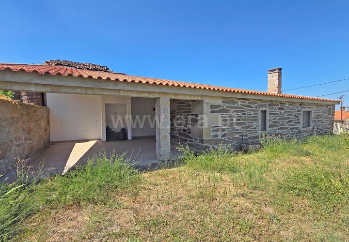 Erhvervsejendom i Meda, Guarda, Meda - € 165.000 | Ref: 046250102 - foto 1