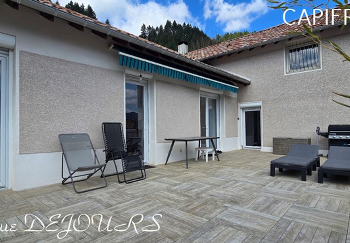 Villa i Le Cheylard, Ardeche, Le Cheylard - € 535.000 | Ref: 340933472178 - foto 1