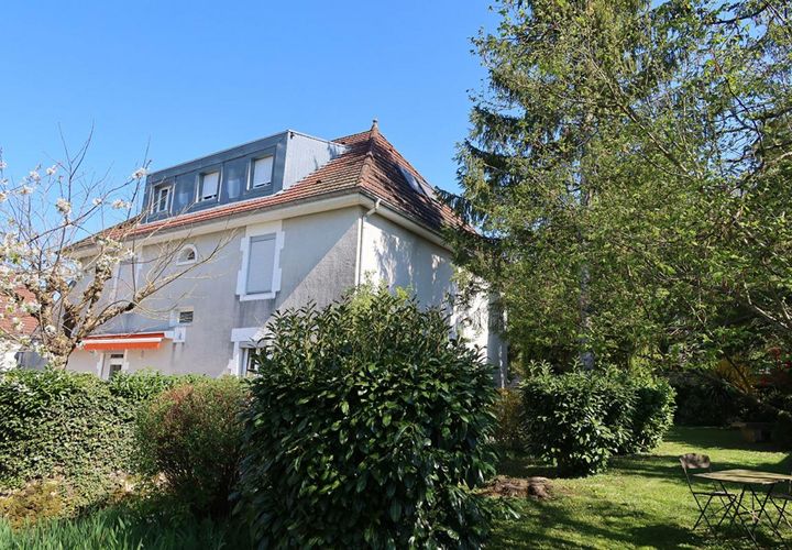 Landsbyhus i École-Valentin, Doubs, École-Valentin - € 565.000 | Ref: 472-BES - foto 1