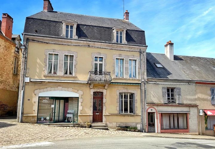 Erhvervsejendom i Boussac, Creuse, Boussac - € 172.800 | Ref: BVI80315 - foto 1