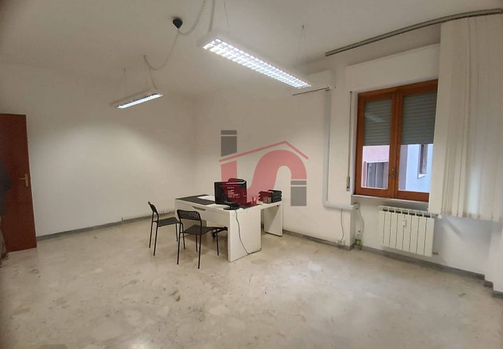 Apartament a Benevento, Benevento, Benevento - € 320/mes | Ref: AA19173 - foto 1