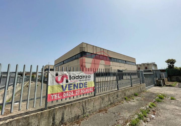 Erhvervsejendom i Benevento, Benevento, Benevento - € 390.000 | Ref: AA39403 - foto 1