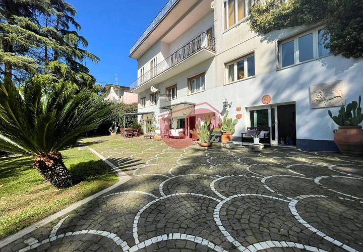 Villa a Benevento, Benevento, Benevento - € 720.000 | Ref: AA39580 - foto 1