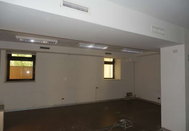 Erhvervsejendom i Savona, Savona, Savona - € 160.000 | Ref: 28 - foto 1