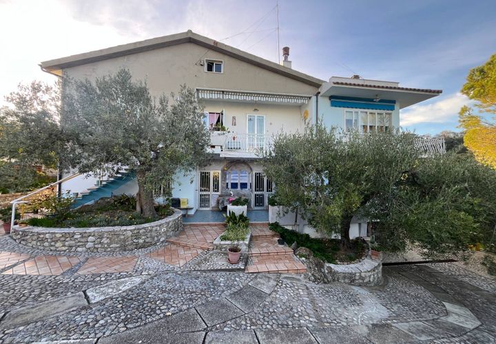 Villa i Vasto, Chieti, Vasto - € 500.000 | Ref: 4055 - foto 1
