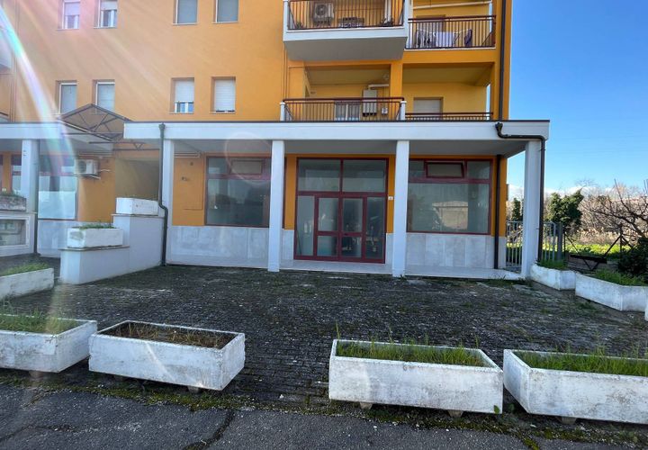 Erhvervsejendom i San Salvo, Chieti, San Salvo - € 100.000 | Ref: 5235 - foto 1