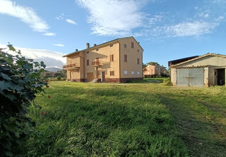Landejendom i Treia, Macerata, Treia - € 130.000 | Ref: V206 - foto 1