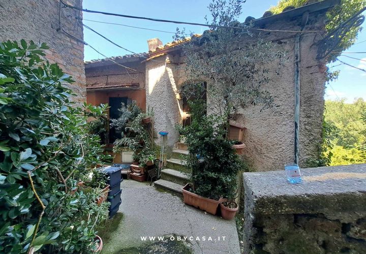 Villa a Bassano Romano, Viterbo, Bassano Romano - € 20.000 | Ref: Bassano 20.000 - foto 1